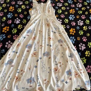 Floral V-Neck Maxi Dress